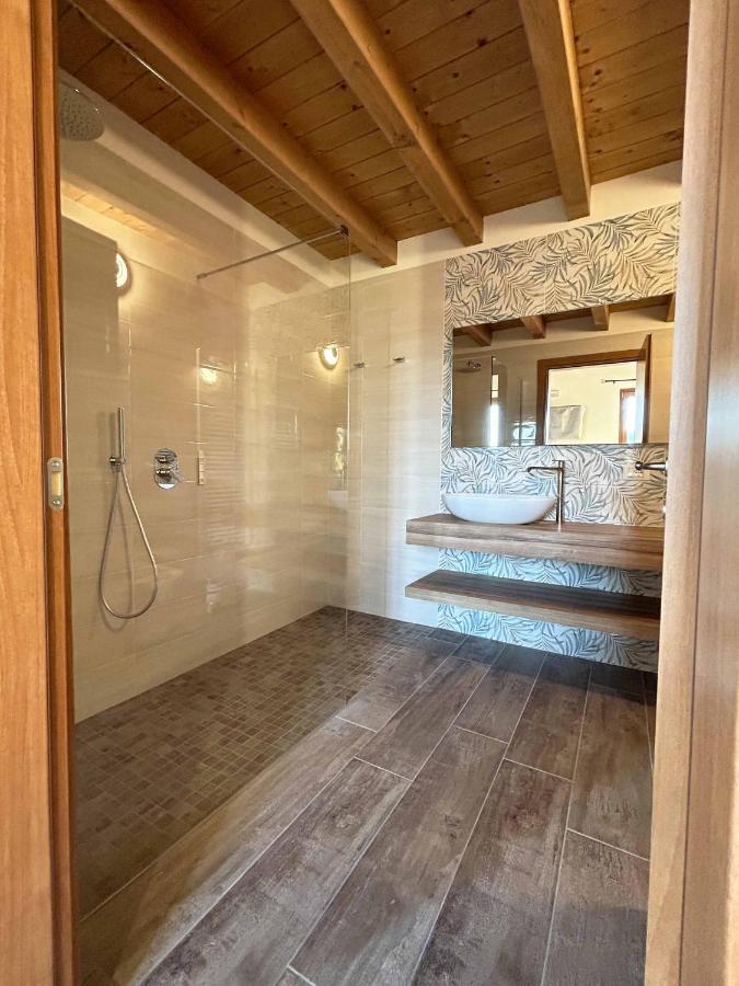 La Volpe Rossa Rooms And Apartments San Felice del Benaco Kültér fotó